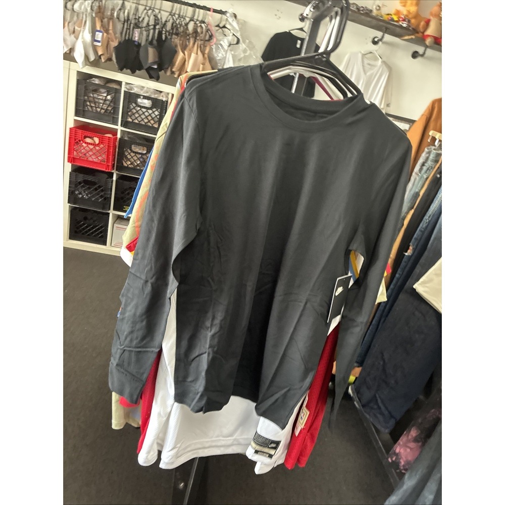 Nike Men's Black Long Sleeve The Nike Tee New SZ Med NWT